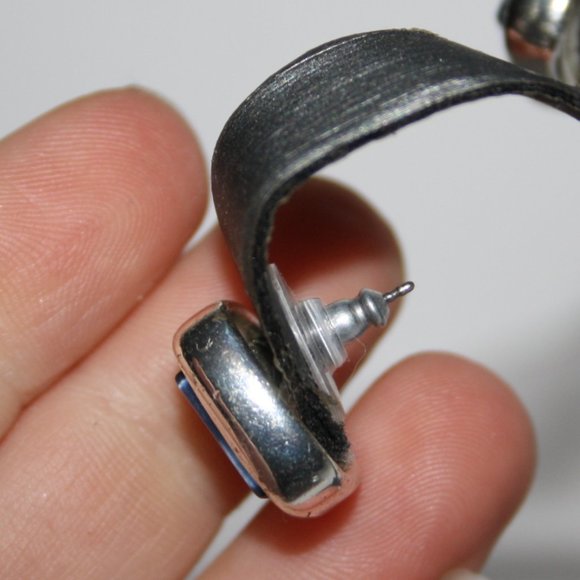 Silver and blue shell post earrings - Picture 4 of 4